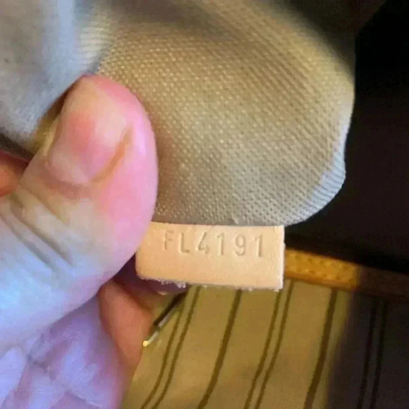 Louis Vuitton Delightful GM - Picture 15 of 16